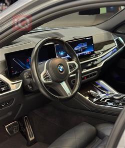 بی ئێم دەبڵیو X6